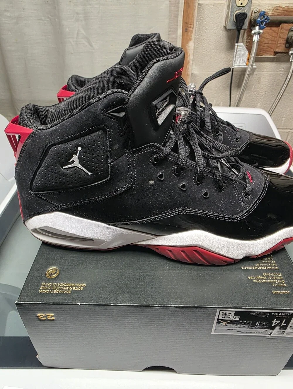 Jordan Black/Red/White Men's Basketball Sneakers